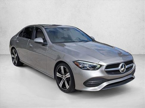 Used 2022 Mercedes-Benz C 300 4MATIC Sedan image 3