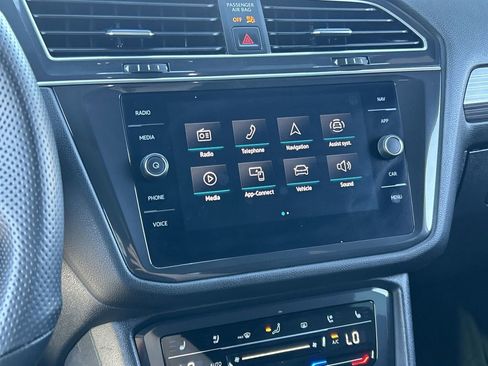 Certified 2023 Volkswagen Tiguan SEL R-Line AWD/4WD image 23
