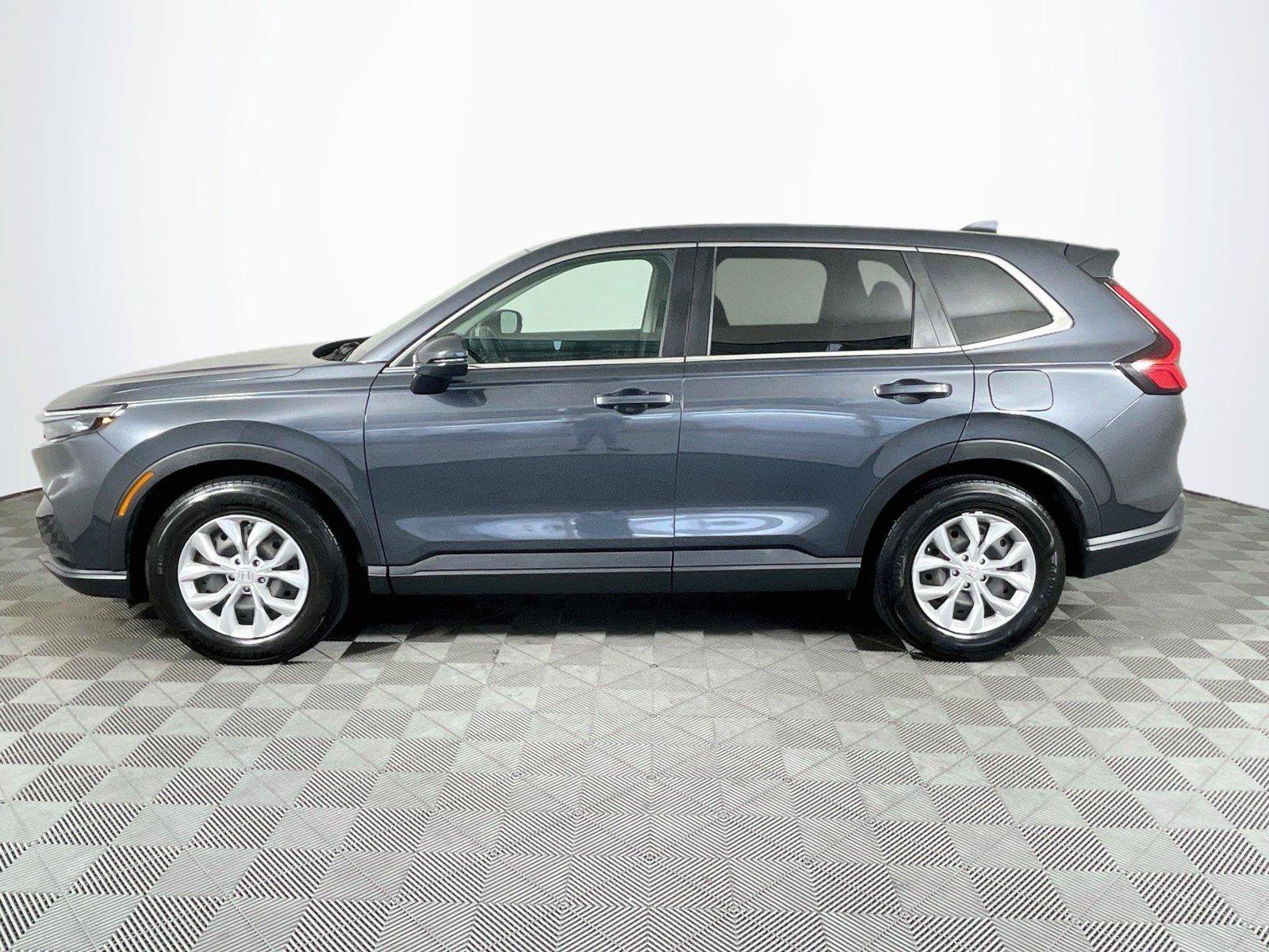 Used 2025 Honda CR-V LX image 4