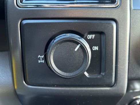 Used 2020 Ford F150 XLT image 36