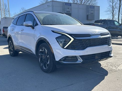Used 2024 Kia Sportage SX image 4