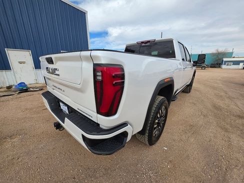 Used 2024 GMC Sierra 2500 Denali Ultimate image 8