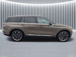 New 2026 Lincoln Aviator Reserve w/ Illumination Package video 2