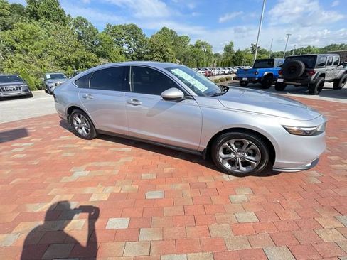Certified 2024 Honda Accord EX image 37
