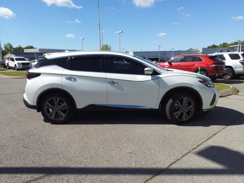 Used 2019 Nissan Murano Platinum w/ Cargo Package FWD image 2