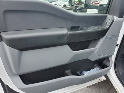 Used 2024 Ford F450 XL w/ Snow Plow Prep Package image 19