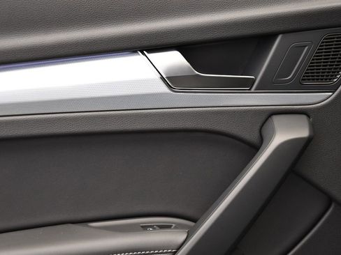 Certified 2025 Audi Q5 2.0T Premium Plus image 41