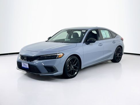 Used 2023 Honda Civic Sport image 1