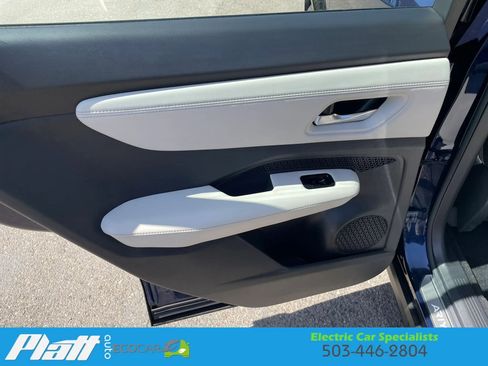 Used 2023 Nissan Ariya FWD image 36