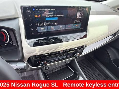 Certified 2025 Nissan Rogue SL w/ SL Premium Package image 15