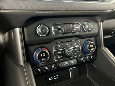 Used 2024 Chevrolet Tahoe Premier image 20