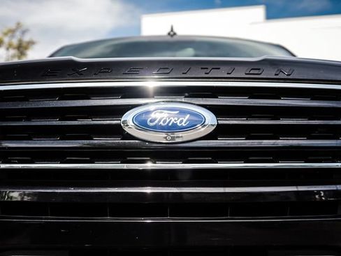 Used 2019 Ford Expedition Max Limited w/ Equipment Group 303A AWD/4WD image 12