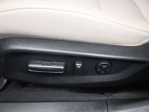 Used 2018 Honda Accord Touring image 13