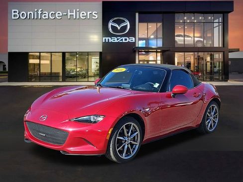 Used 2016 MAZDA MX-5 Miata Grand Touring image 2