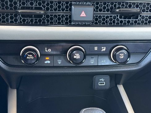 Used 2023 Honda HR-V LX image 28