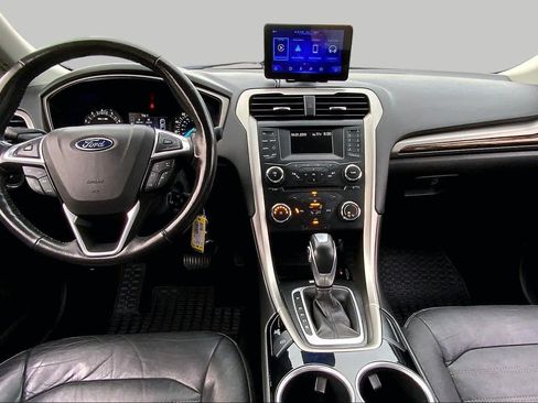 Used 2013 Ford Fusion SE FWD image 16