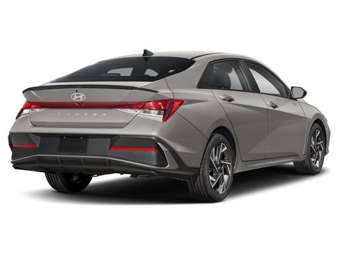 New 2025 Hyundai Elantra Sport image 18