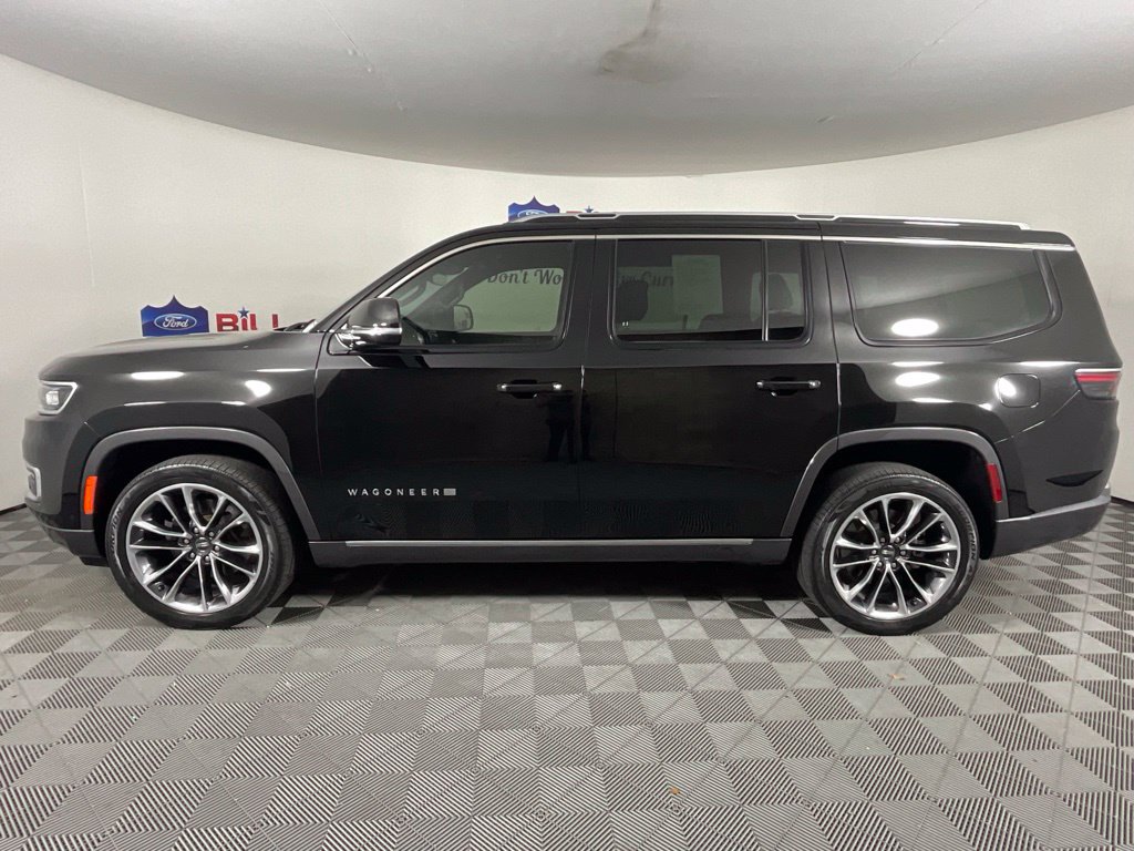 Used 2022 Jeep Wagoneer Series III w/ Premium Group I AWD/4WD image 6