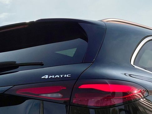 Certified 2023 Mercedes-Benz GLC 300 4MATIC image 11