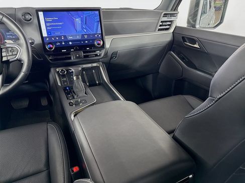 Certified 2025 Lexus GX 550 w/ Accessory Package (2T) AWD/4WD image 25