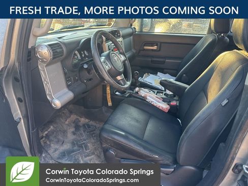 Used 2012 Toyota FJ Cruiser 4WD w/ Convenience Pkg image 10