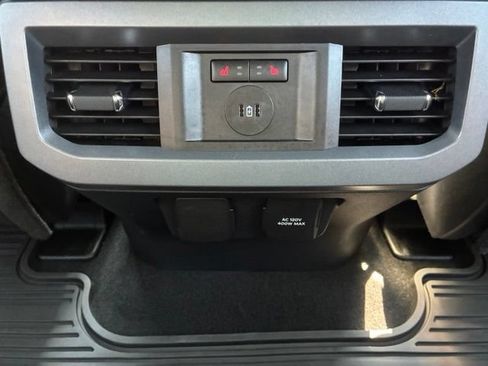 Used 2024 Ford F250 Lariat w/ Black Appearance Package AWD/4WD image 29