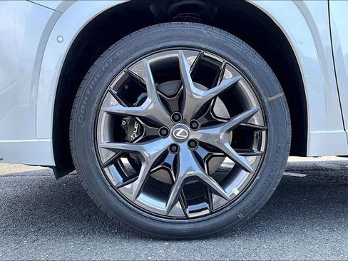 New 2026 Lexus TX 500h AWD image 12