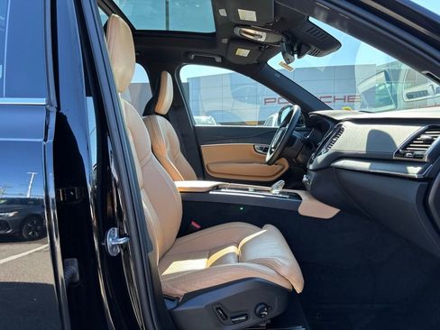Certified 2024 Volvo XC90 T8 Ultimate w/ Protection Package Premier image 19