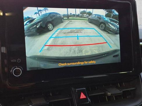 Used 2023 Toyota Corolla LE FWD image 12