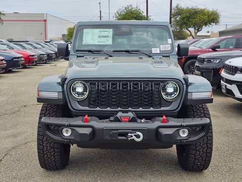 New 2026 Jeep Gladiator Sport AWD/4WD image 2