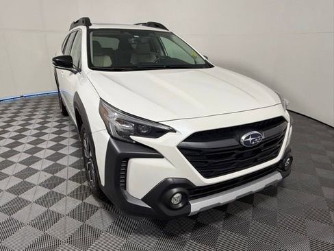 Used 2025 Subaru Outback Limited image 8