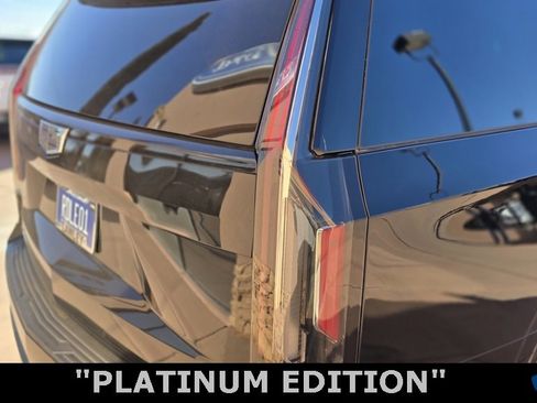 Used 2023 Cadillac Escalade ESV Sport Platinum image 8