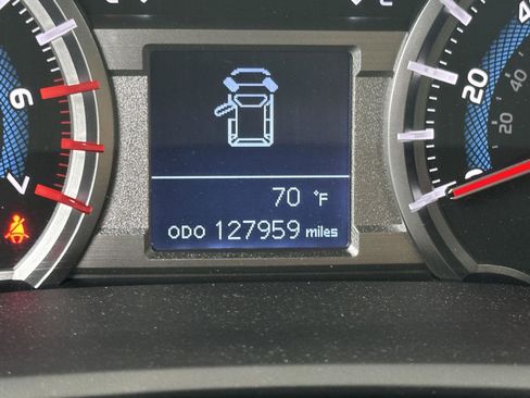 Used 2019 Toyota 4Runner SR5 AWD/4WD image 13