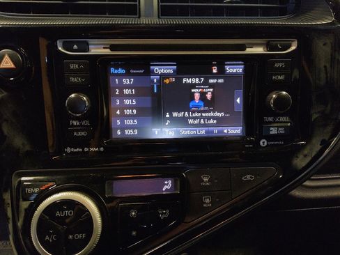 Used 2018 Toyota Prius C Three w/ Carpet Mat Package image 25