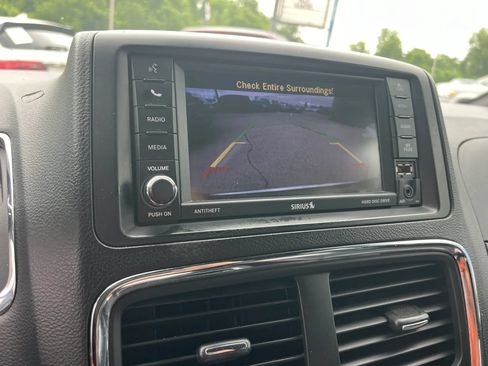Used 2019 Dodge Grand Caravan GT FWD image 11
