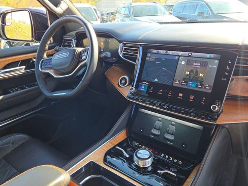 Certified 2024 Jeep Grand Wagoneer L Series III image 7