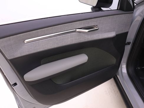 New 2026 Volvo EX30 Cross Country Ultra image 10