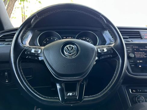 Used 2021 Volkswagen Tiguan SE R-Line AWD/4WD image 12