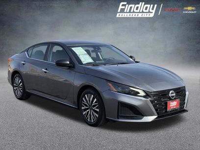 Used 2025 Nissan Altima 2.5 SV