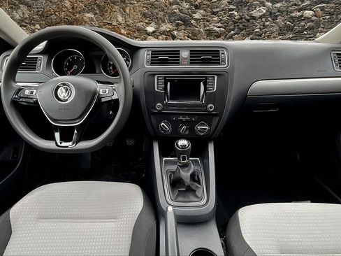 Used 2017 Volkswagen Jetta S w/ Jetta S Cold Weather Package image 11