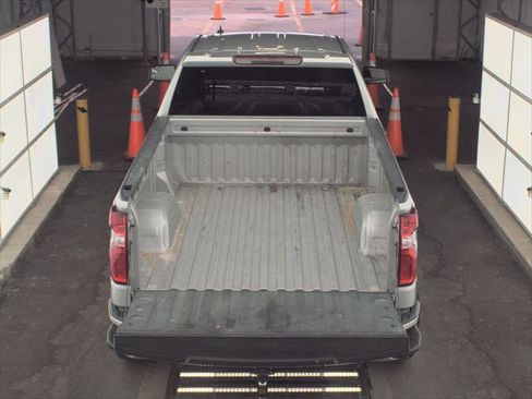 Used 2020 Chevrolet Silverado 1500 Custom w/ Custom Value Package image 8