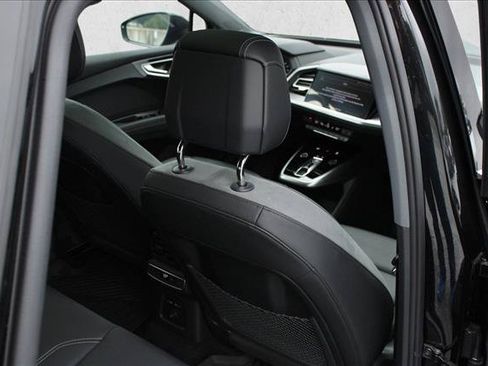 Used 2023 Audi Q4 e-tron Premium Plus w/ Premium Plus RWD image 25