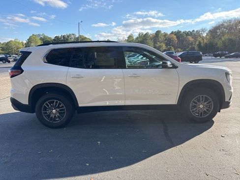 Used 2025 GMC Acadia Elevation image 6