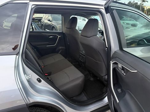 Used 2022 Toyota RAV4 XLE w/ Convenience Package image 12