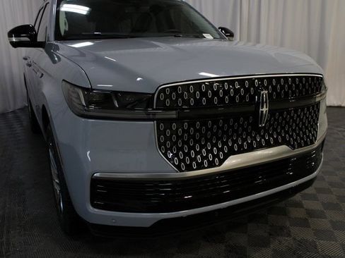 New 2026 Lincoln Navigator Reserve image 48