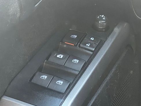 Used 2022 Toyota Tacoma SR image 29