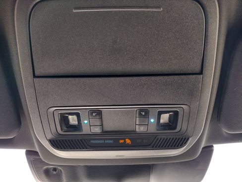 Used 2020 Ford Explorer XLT w/ Equipment Group 202A image 26