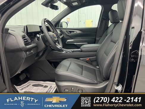 New 2026 Chevrolet Traverse LT w/ Enhanced Driving Package image 9