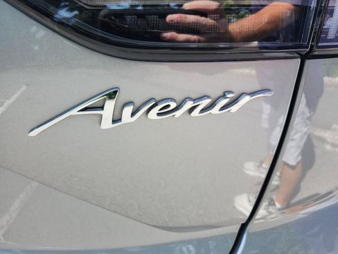 Used 2024 Buick Envision Avenir AWD/4WD image 5
