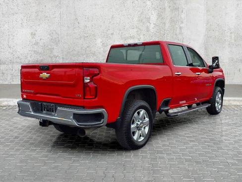 Used 2022 Chevrolet Silverado 2500 LTZ w/ LTZ Premium Package image 11